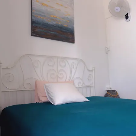 Rooftop Dreamhouse - 3br With Seaviews