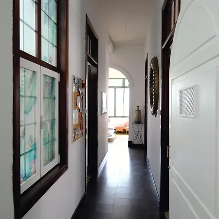 Rooftop Dreamhouse - 3br With Seaviews *