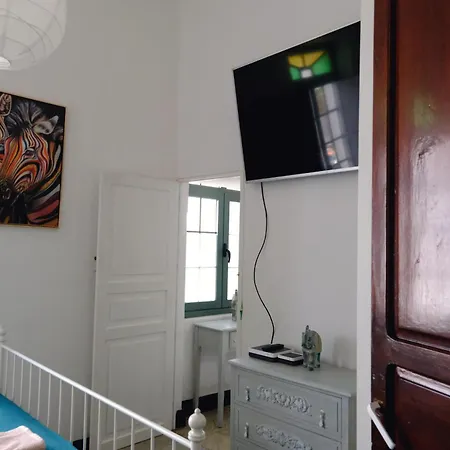 Rooftop Dreamhouse - 3br With Seaviews *